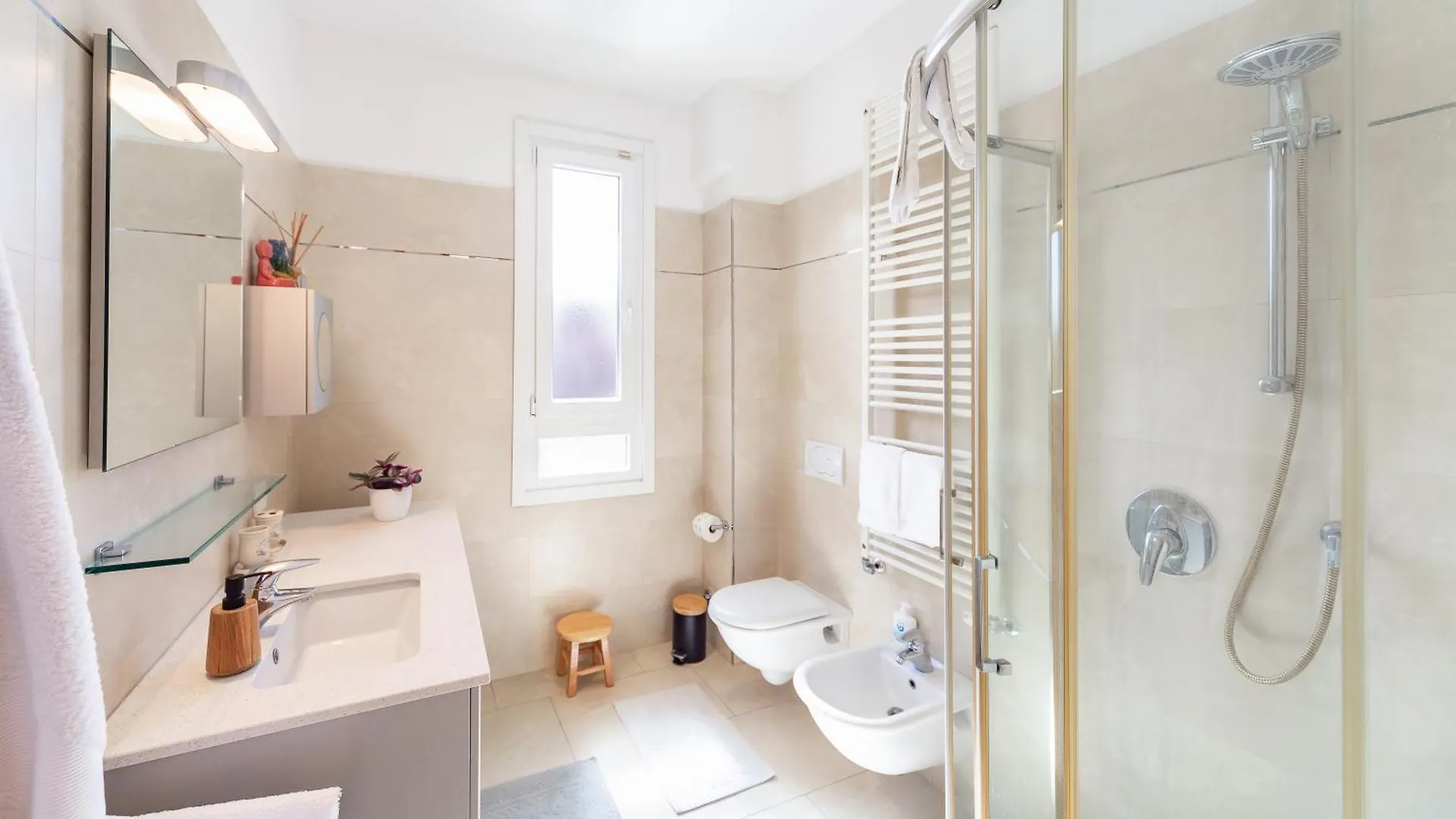 Appartamento Casa Luce Con Terrazza Milano