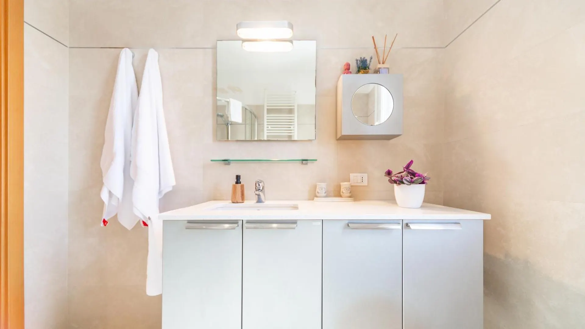 Appartamento Casa Luce Con Terrazza Milano